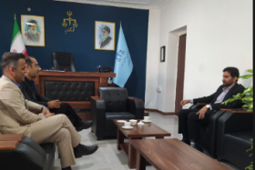 دیدار سرپرست بیمارستان با دادستان شهرستان زهک